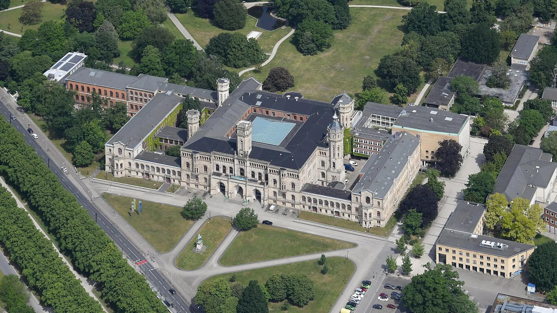 Leibniz University Hannover campus