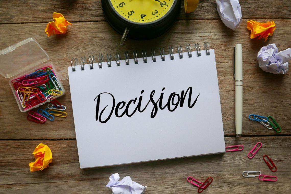 Effort vs Decisions in Undergraduate Admissions