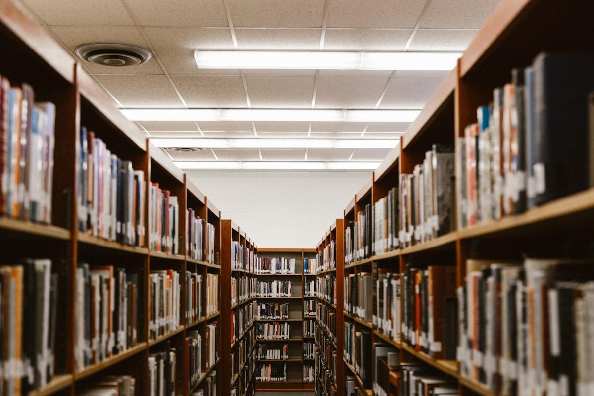 University campus representing community college to university transfer pathway