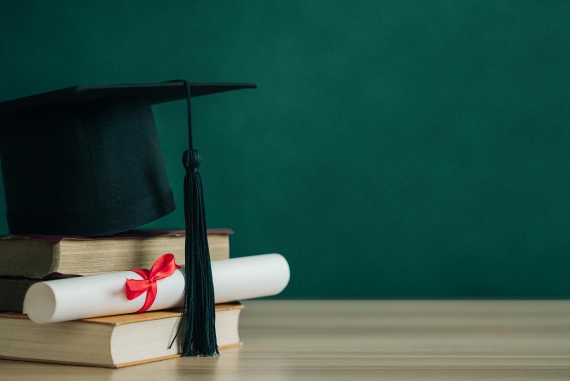 Difference Between Postgraduate and Mast...