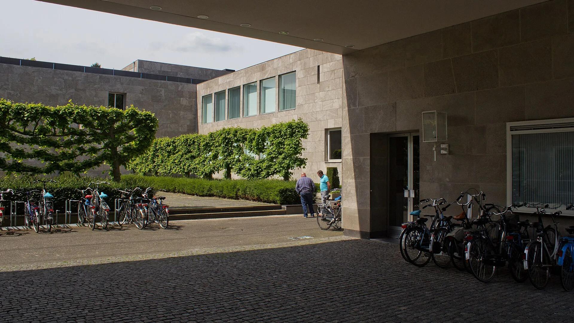 Tilburg University campus