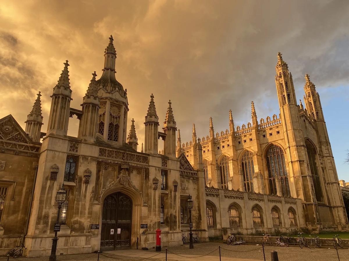 Oxbridge Building How to Ace Your Oxbridge Interview: What Really | KGC