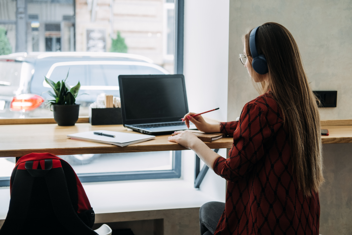 What are the part-time jobs in Dubai for international students?